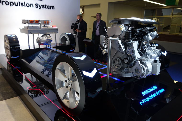 Elméletileg készen van a Siemens-koprodukcióban tervezett hibrid hajtáslánc is