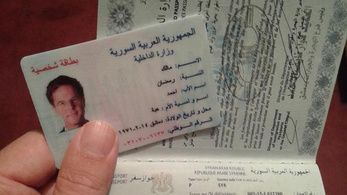 A holland kormányfő képével csináltatott magának hamis szír útlevelet egy újságíró