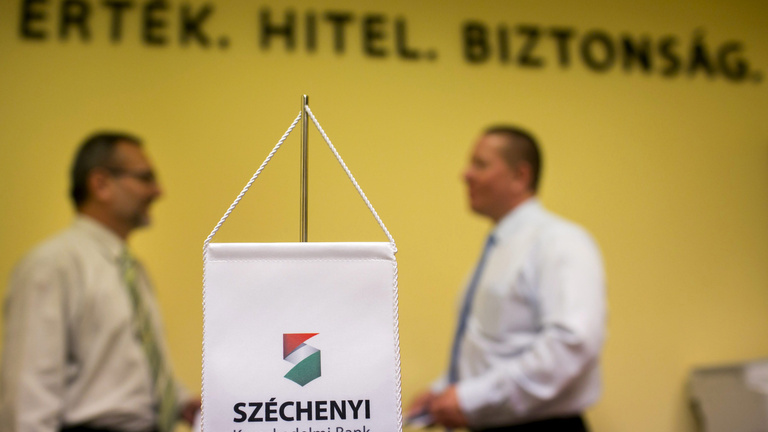 Súlyos büntetést kaptak a Széchenyi Bank vezetői