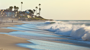 Meztelen nőt sodort Kalifornia partjaira az áramlat