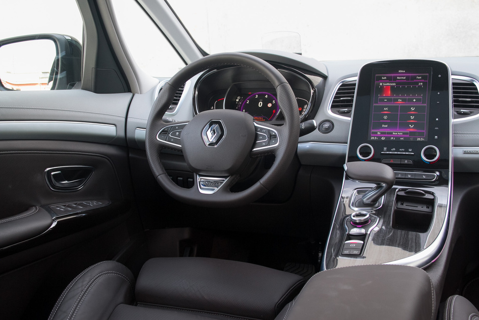 A Renault minden típusába begyűrűzik az álló tablet, itt 8,7 colos képátlóval