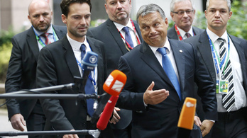 Orbán: Meg kell fontolni a menekültek átengedését Ausztriába
