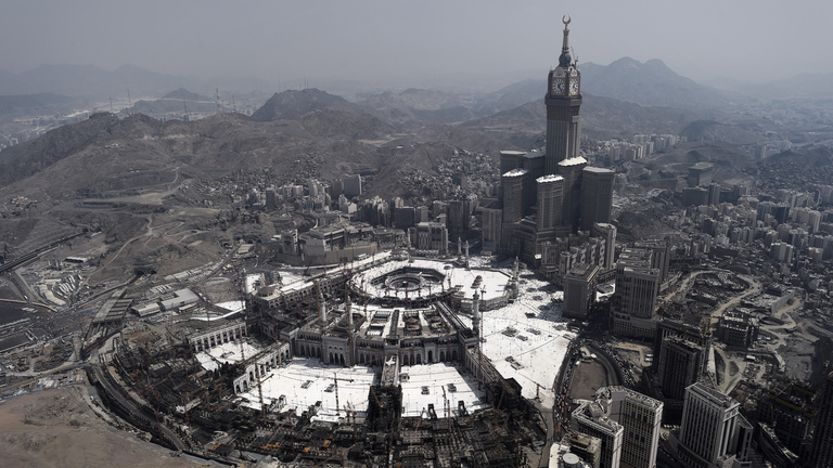 Mekka: 15 év, több mint 1500 halott. Miért?