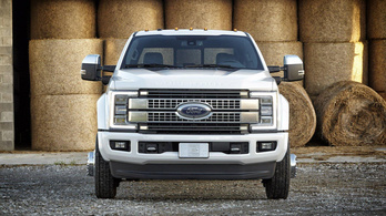 Új óriás-pick-up a Fordtól