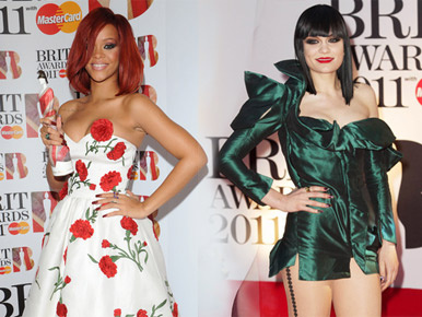 Rihanna virágágyásnak, Jessie J szexi boszinak öltözött a Brit Awards kedvéért